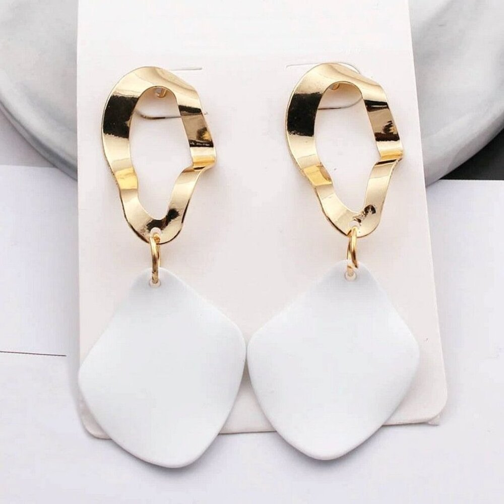 Charlee Tahlia White Rhombus Petal Geo Drop Gold Oval Earrings Gift Packaged